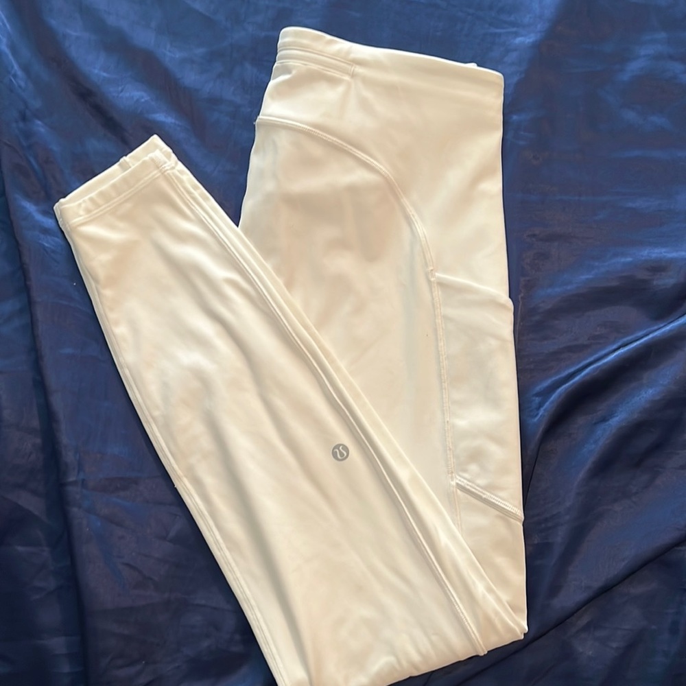 Never worn white lulu leggings with zip pockets